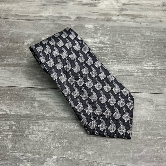 Gianni Versace Grey, Silver & White Medusa Head Pattern Tie - Picture 2 of 5